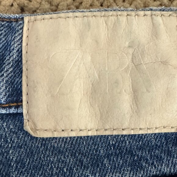 Zara Split Hem High Waist Straight Leg Jeans Dark Wash Raw Edge Size 26 - Picture 6 of 8